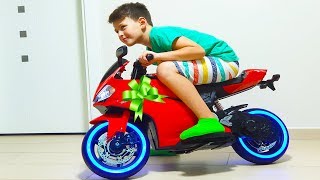ALİNİN SÜRPRİZ MOTOR Surprise Toy Unboxing Power wheels 12 v Ride on Toy Sportbike