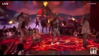 Migos performs with Cardi B at the BET awards | CWWM