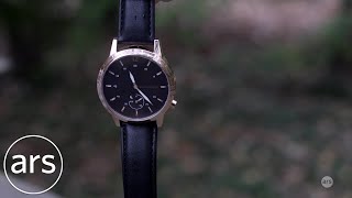 Ars reviews the Runtastic Moment Classic fitness tracker/watch