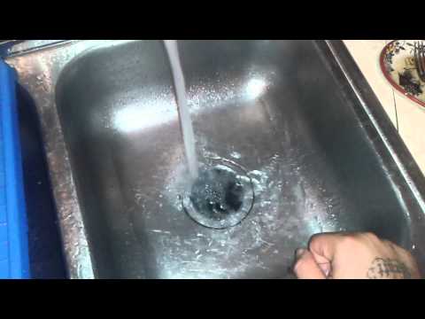 Unclog your drain with baking soda and vinegar Unclog your drain with baking soda and vinegar