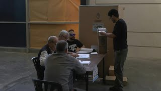 Polls open in knife-edge Argentine election | AFP