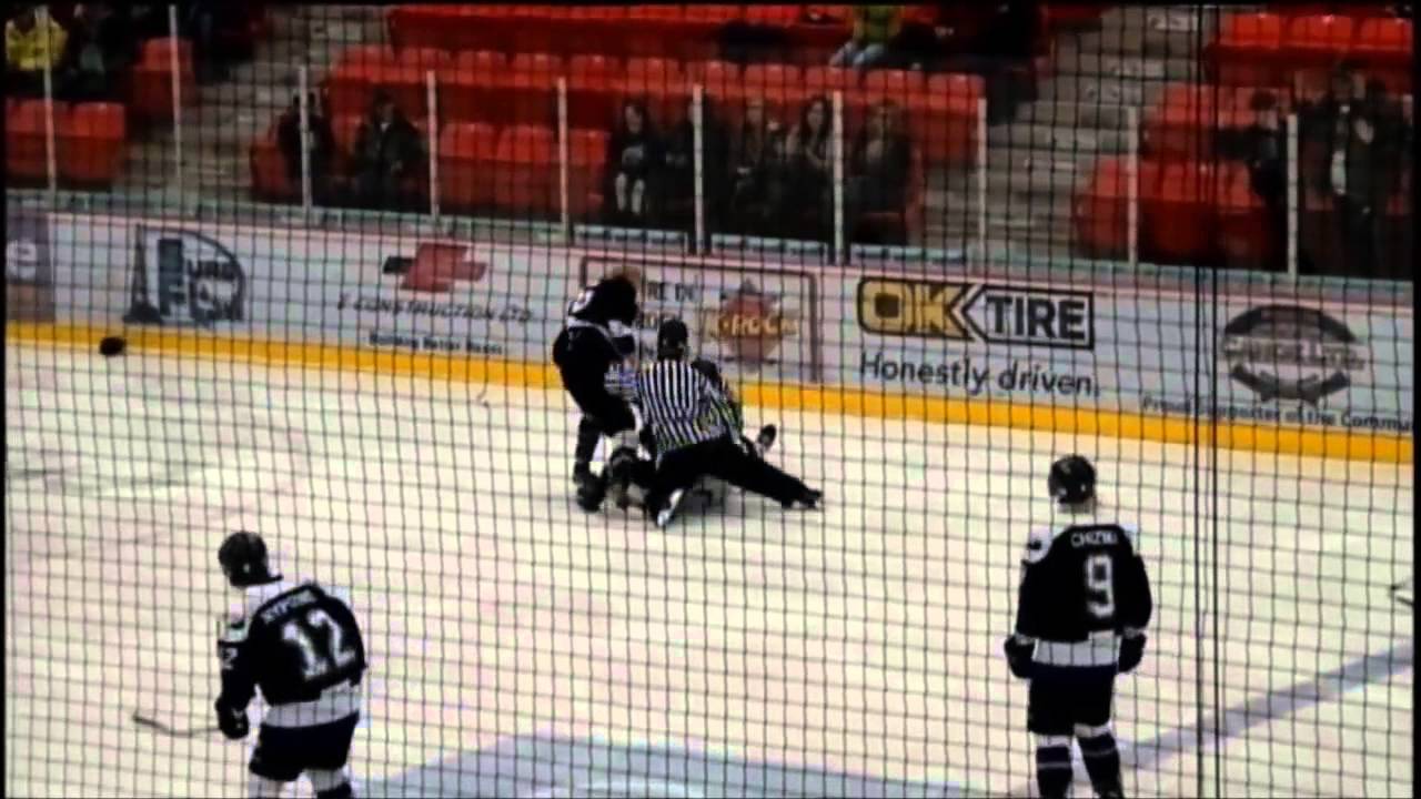 Zach Sylvestre Vs Tyson Maton Junior B Fight | Cold Lake Ice Vs Saddle ...