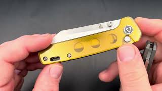 QSP Smooth Ultem Penguin Review; Another Great Traditional Pocket Knives Exclusive!