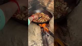 gao ke desi aloo Desi tareeke mein bane #reels #cooking #food #desi #dailyvideo #viralvideo support🙏