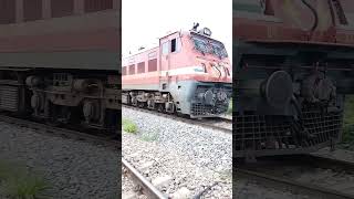 💥 Mass Entry of Thunderbolts ⚡⚡ Red ♥️ WAP-4 🚂🇮🇳🔥 #shorts #viral #short #indianrailways