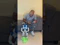 شاهد كيف يصرخ في حالة من الذعر لن تصدق ردة فعله 🤖😱 شربل_النجار ملك_الروبوت