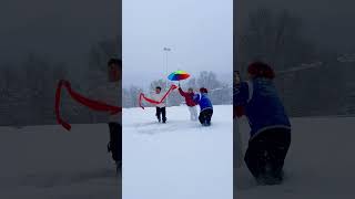 财神日 财神到 祝我们新的一年钱包鼓鼓财运滚滚 初五快乐雪地里撒欢 初五迎财神 下雪就得这样玩 大东北的雪 冬天该有的样子