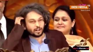 varun dawan comedy | award show deepika perfamuse on stage