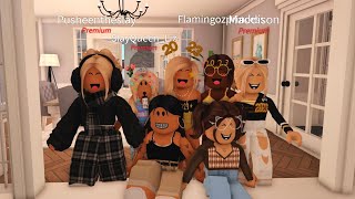 Peachyylexi Live Stream | COME BUILD WITH ME...PLUS GIVEAWAY!* Bloxburg Live Stream