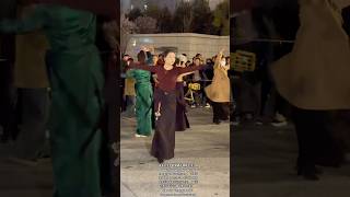 美美的英卓歡樂鍋莊舞跳起來The beautiful Yingzhuo dances happily in Guozhuang👏 아름다운 Yingzhuo가 Guozhuang에서 행복하게