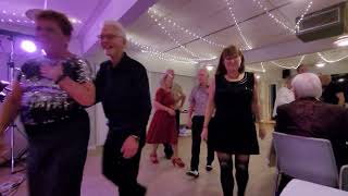 Oldies but Goodies. Julefrokost i Sports Cafeen. Bellahøj. Video: Ole Olsen 2024.