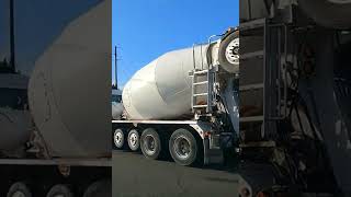 Concrete mixing truck 🇺🇸 Lyrics Don't Stop - Audionautix / MALLU SEATTLE 🇺🇸 🇺🇸