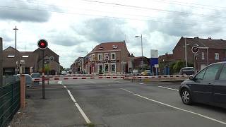 Passage a Niveau Fretin/ Bahnübergang/ Railroad-/ Level Crossing/ Spoorwegovergang