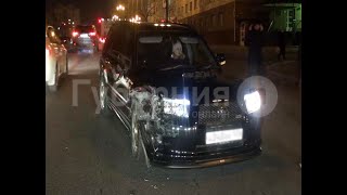 Хабаровчанин попал в спорное ДТП, пытаясь припарковаться в центре города. Mestoprotv