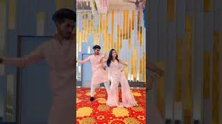 Gore Gore Mukhde Wali .. || WeddingDance || #NP #Shortsvideo #NickMaurya & ShrutiMishra #ytshorts