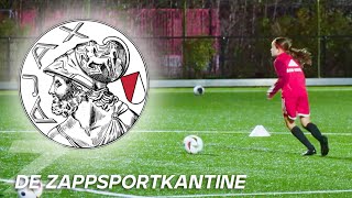 TRAINEN BIJ DE JEUGDOPLEIDING VAN AJAX!😍 | De ZappsportKantine