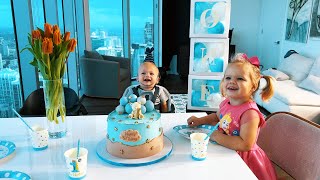 David is 1 year! Happy FIRST Birthday