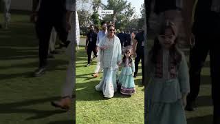 Sonakshi shinha in jaipur wedding @Apna_BobyChoudhary #youtube #sonakshisinha #wedding ing