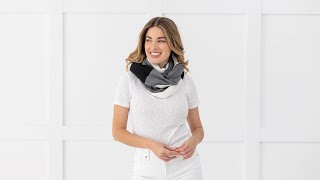 No. 15 |  The Infinity - Styling your Dreamsoft Travel Scarf from zestt organics