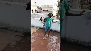 தண்ணீ வருதுடா ஓடுறா ஓடுறா 🤦🤦# #funny #comedy #beach #fun #comedyshorts