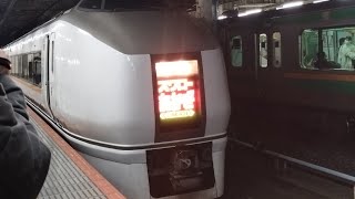 [運転士が手を振る！あゝ上野駅とコラボ！]651系 OM203編成 特急スワローあかぎ3号本庄行が上野駅16番線を発車するシーン