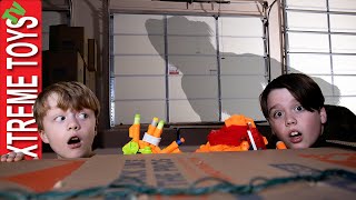 Creature Battle in the Giant Box Fort! Cole Escapes the Cardboard Box Maze!