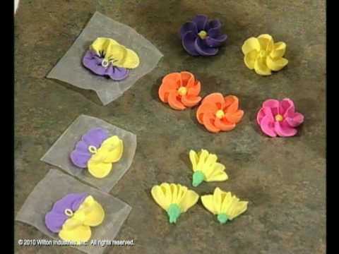 Royal Icing Basics from Wilton Royal Icing Basics from Wilton