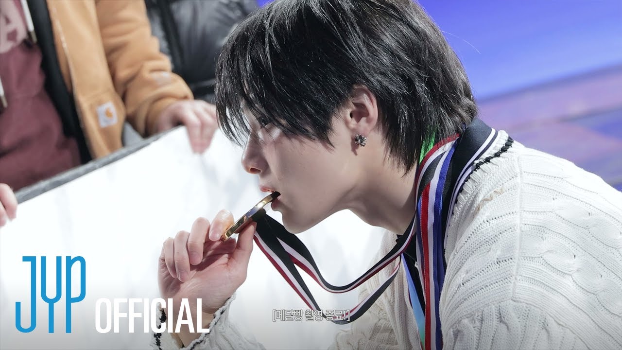 Stray Kids Ceremony M V Making Film Youtube