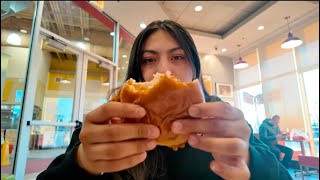 Best Fried Chicken?!? First Time Trying JOLLIBEE’S