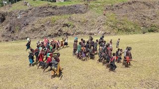 BEGINI KALAU SUKU WANO MENIKAH.TRADISI PERNIKAHAN SUKU WANO DI PAPUA.