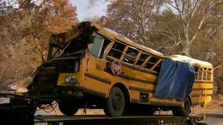 Driver charged in deadly Tennessee school bus crash