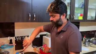 Thalaivaaaaaaa😍😍😍 #SilambarasanTR 's cooking skills during Lockdown 😋😉 STR Simbu   Also a sm..