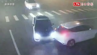 桃園女駕車違規迴轉釀禍 7車連環撞5人受傷(翻攝畫面)