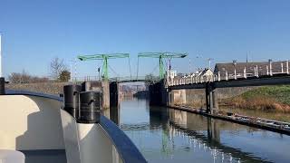 #31 Ahoy, welkom aan boord van sleepboot Robbedoes. We steken de Lek over van Vianen naar Vreeswijk