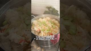 Cara simpel bikin nasi liwet tanpa pakai panci kastrol. #shorts #shortvideo #nasiliwet