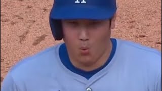 Los Dodgers  tienen nuevo manager Shohei Ohtani se mete en acción manda a su compañero a robar base