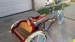 Lowrider trike with hydraulic