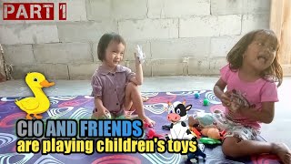Cio and friends are playing children's toys, Cow, Fish, Horse, Lion, Elephant, Cat, bird, duck,