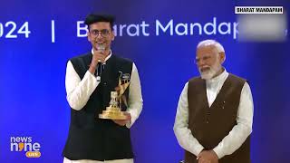 PM Modi Awards Best Gaming Creator to Triggered Insaan at National Creators Award | News9