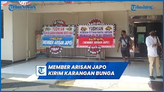 Member Arisan Japo Kirim Karangan Bunga ke Pengadilan Negeri Semarang