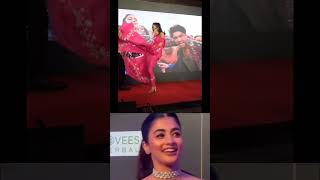 Sara Ali Khan & Vicky Kaushal Dancing ❤️Zara Hatke Zara Bachke 😍 #shorts #poojahegde #viral