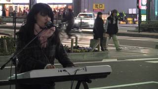 Beautiful Japanese girl singing in Akiba　（伊吹唯）