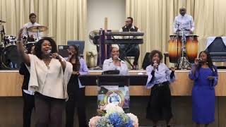 PRAISE AND WORSHIP | HOLY GHOST DEL. NTL MIN-REV DR MRS JOY ANWUKAH