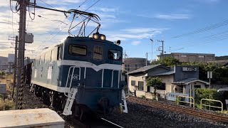 天沼踏切にて、秩父鉄道デキ500形デキ501号機+秩父鉄道ヲキ・ヲキフ100形貨車20B 通過シーン