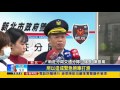 騎士搶快鑽車縫 摔倒險被公車輾過－民視新聞