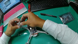 ドローン（Hubsan H502E）分解とモター交換。