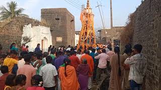 ಹುಲಸೂರ ಪಟ್ಟಣದ ಅಲ್ಲಮ ಪ್ರಭುಗಳ ಶೂನ್ಯ ಪಿಠ ಅನುಭವ ಮಂಟಪದ ಪರಿಸರದಲ್ಲಿ ವಚನ ರಥೋತ್ಸವ ಎಳೆದ ಮಹಿಳೆಯರು.