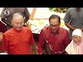 pm anwar attends mca chinese new year open house