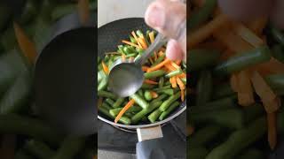 Glazed Green Beans🫛 and Carrots 🥕. With a pinch of spice. #glazed #greenbeansrecipe #swahilifood