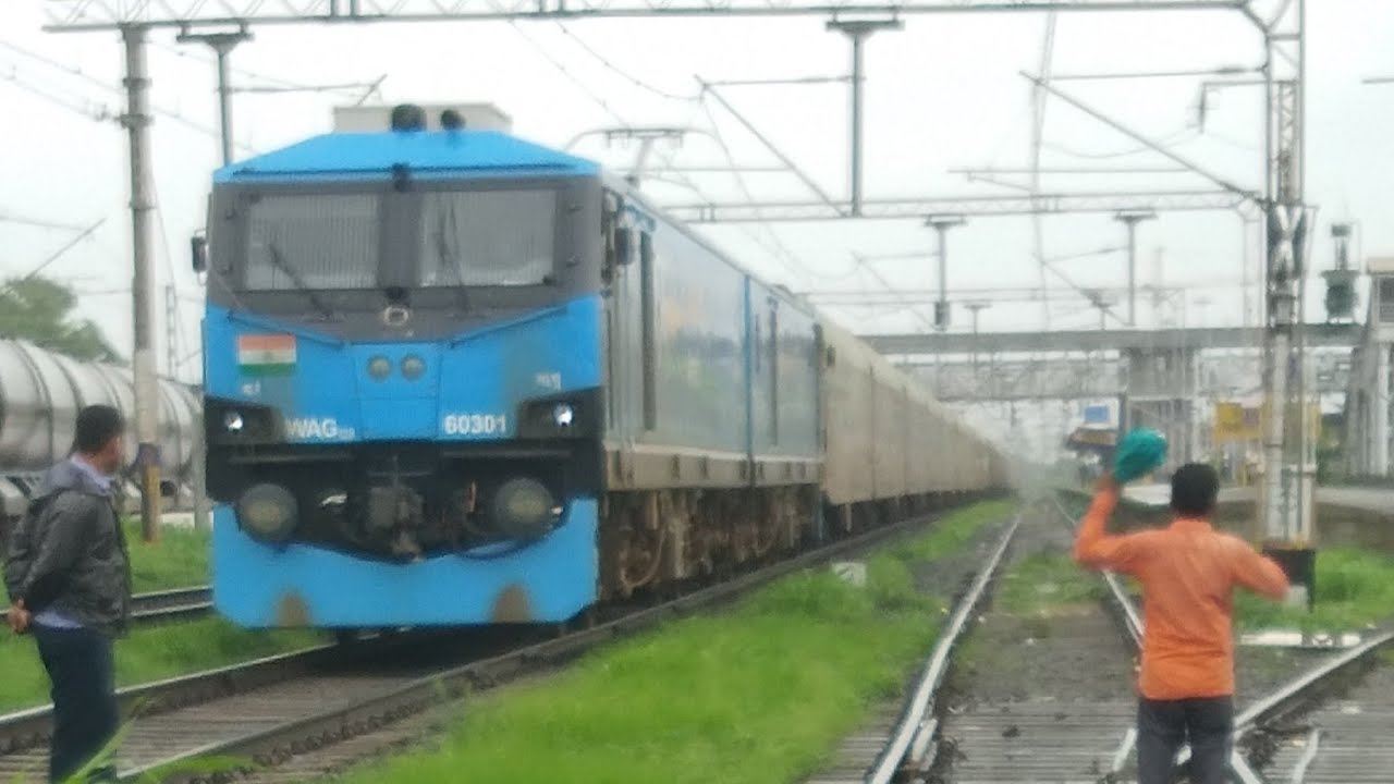 Hubli Yeshwantpur Bikaner Express Train Youtube